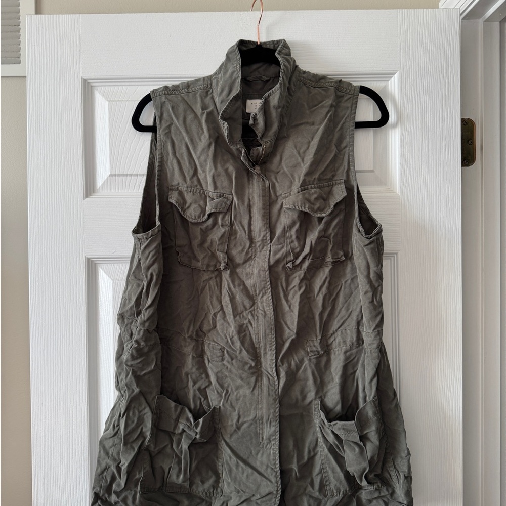Sleeveless Olive Utility Vest